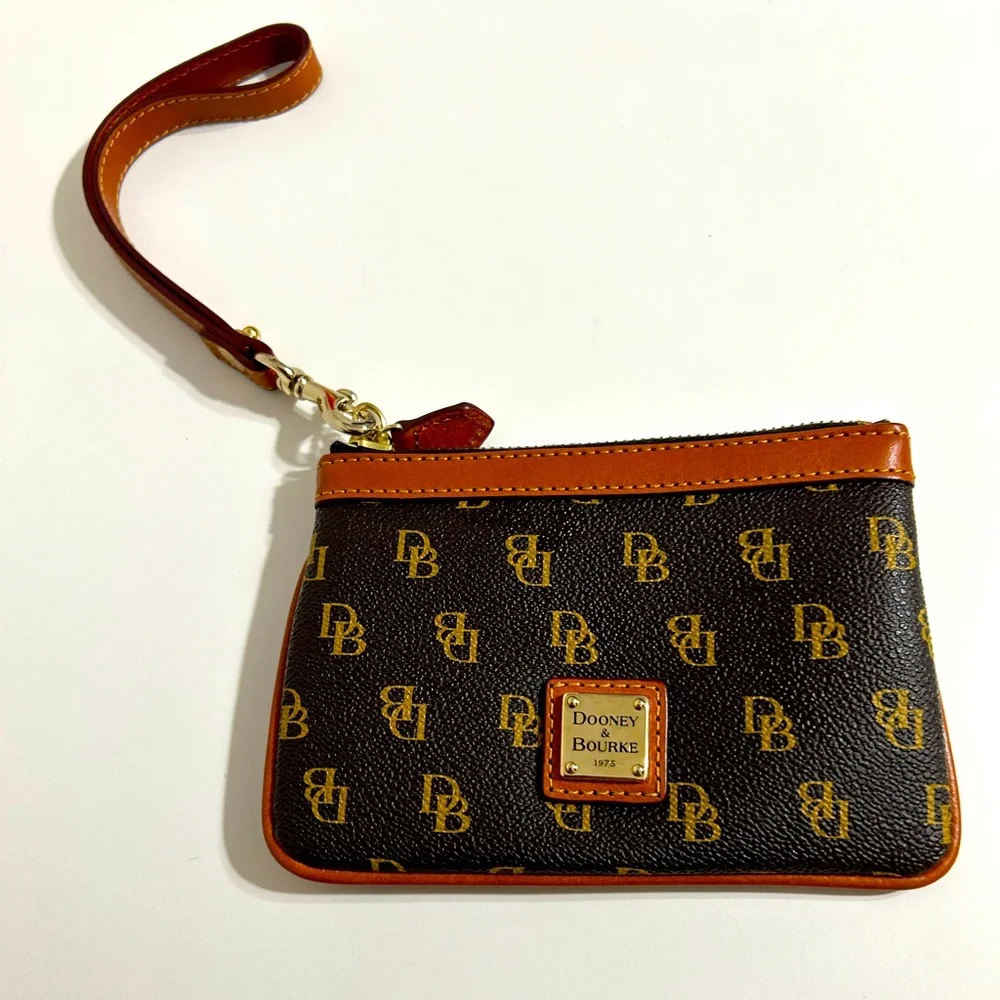 Dooney & Burke Wristlet‎ Coin Purse